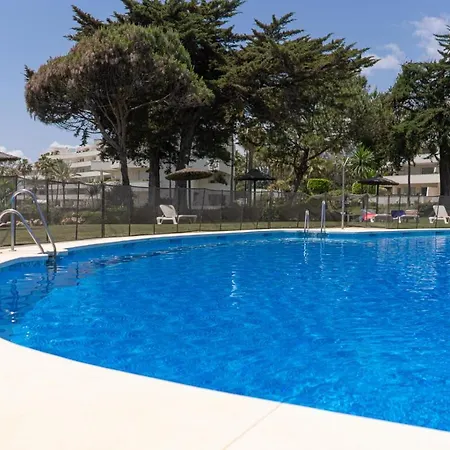 Apartment Beautiful Front-line Beach In Estepona. *